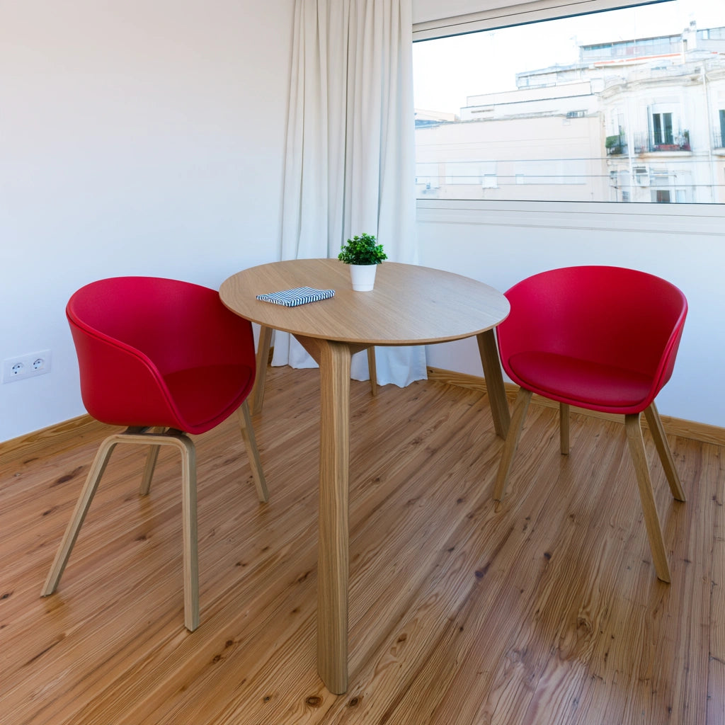 Eetkamerset met tafel en stoelen van hout, kleur naturelbruin